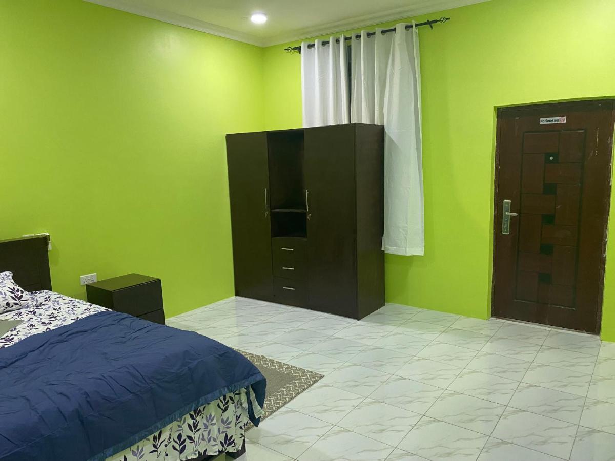 Oneworld Guesthouse & Events Centre 阿克拉 外观 照片